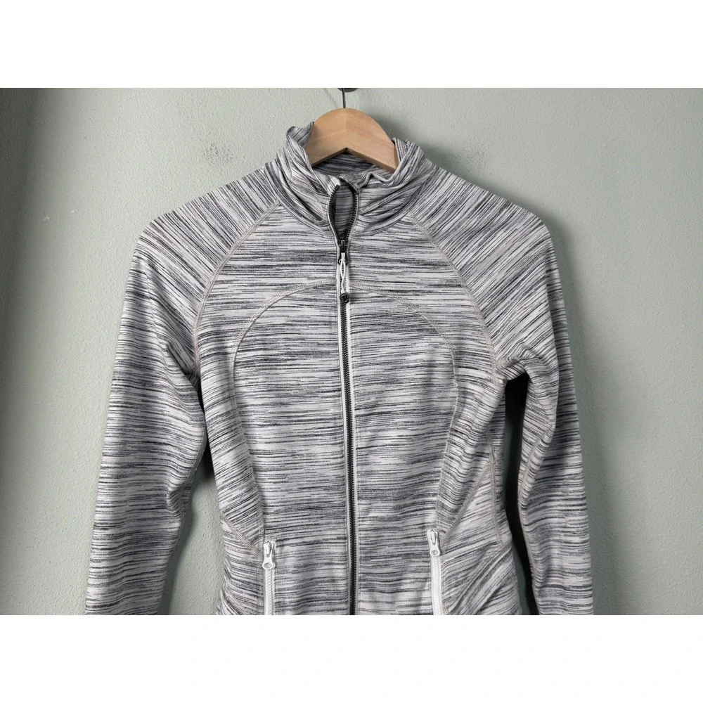 Lululemon Hustle‎ In Your Bustle Jacket Space Dye Camo White Silver Spoon RARE 4